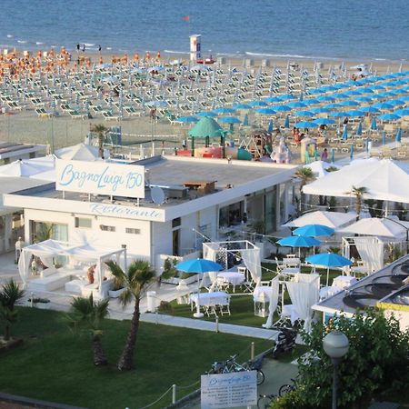 Hotel Buenos Aires Cervia Exterior foto