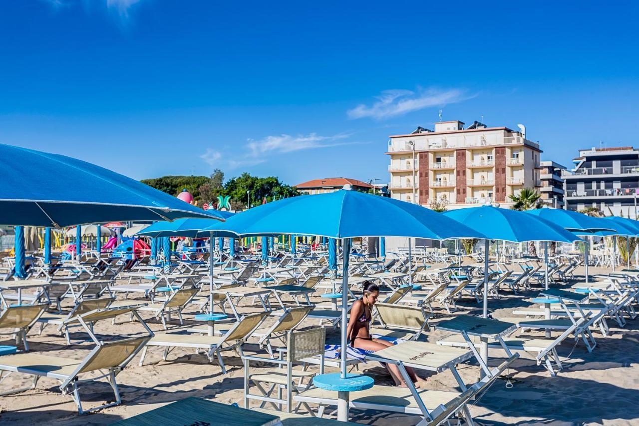 Hotel Buenos Aires Cervia Exterior foto